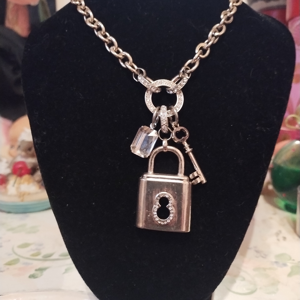 3/$30 Graziano Gold Tone Lock and Key Pendant Necklace